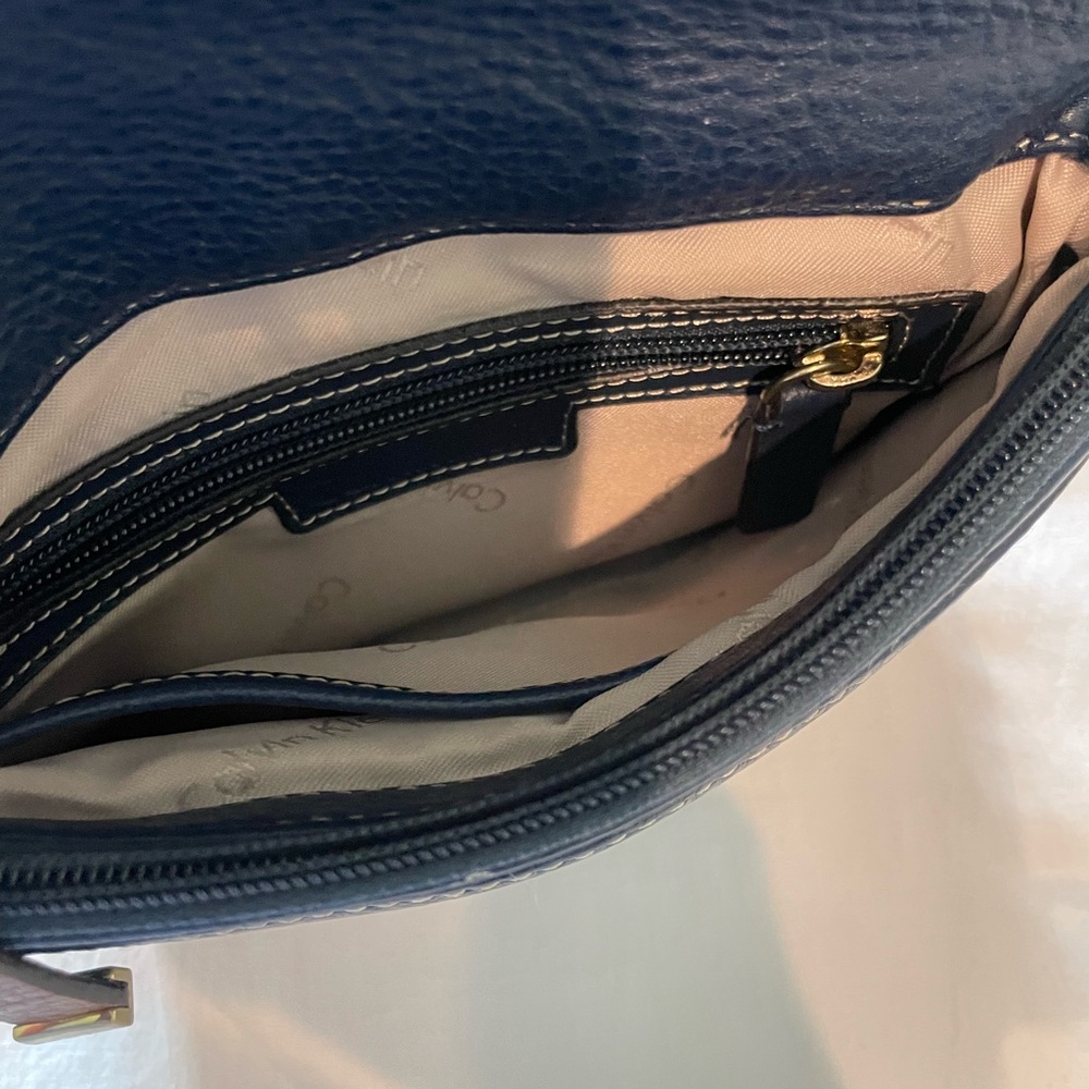Leather Calvin Klein Navy Crossbody Bag. Brown Leather Strap & Gold Hardware. - Picture 7 of 12